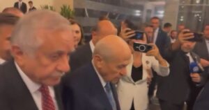 cerceve-yasa-mecliste-kabul-edildi-bahceliden-hayirli-olsun-yorumu-Q2AFklPZ.jpg