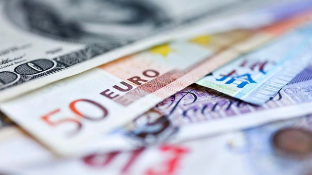 dunyada-eriyor-turkiyede-rekor-kiriyor-dolar-tirmandikca-tirmandi-W2cb6tIw.jpg