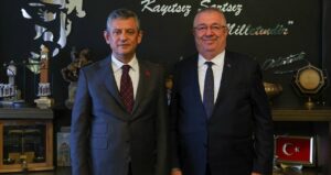edremit-belediye-baskani-ertas-yeni-partiye-katildi-Oz8VABl5.jpg