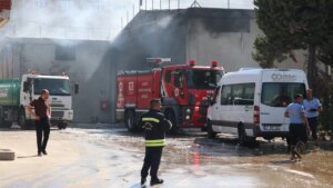 gaziantepte-tekstil-fabrikasinda-yangin-BU26FD35.jpg