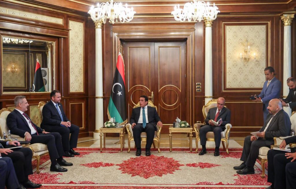 hakan-fidan-libyada-el-menfi-ile-gorustu-z7fvwXxl.jpg