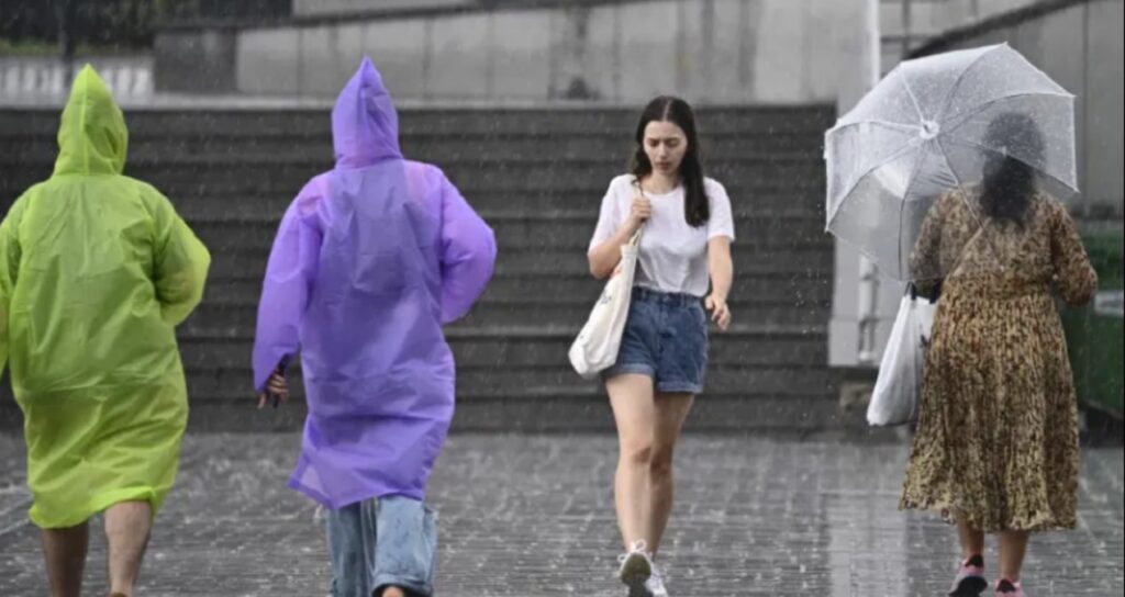 havalar-iyice-karisti-iste-meteorolojinin-son-tahmini-kavurucu-sicagin-ortasinda-yagmur-surprizi-Ab7cbqya.jpg