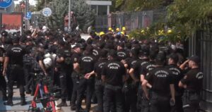 isci-ablukada-bakanlik-sessiz-OufnSggK.jpg