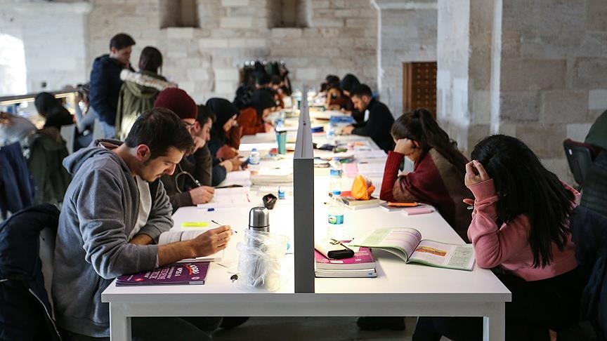 istanbulda-universiteler-bir-ay-erken-kapanacak-yQ42BODf.jpg