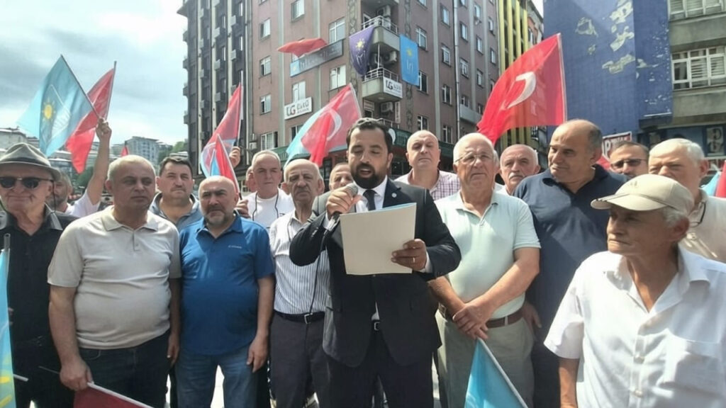 iyi-parti-rize-il-baskani-kursat-hacisuleymanoglu-turkiye-cumhuriyeti-pazarlik-konusu-edilemez-8MDPUC58.jpg