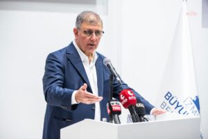 izbb-baskani-tugay-gectigimiz-gunlerde-ayrildigi-chp-whatsapp-grubuna-yeniden-eklendi-FZkZngCd.jpg