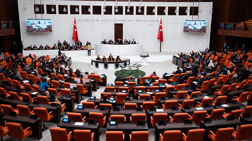 mecliste-tarihi-gun-terorsuz-turkiye-yasasi-genel-kurulda-rekor-oyla-kabul-edildi-Ey1hhAkW.jpg