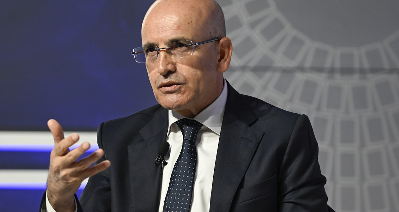 Mehmet Şimşek’e 0.4 tebriği