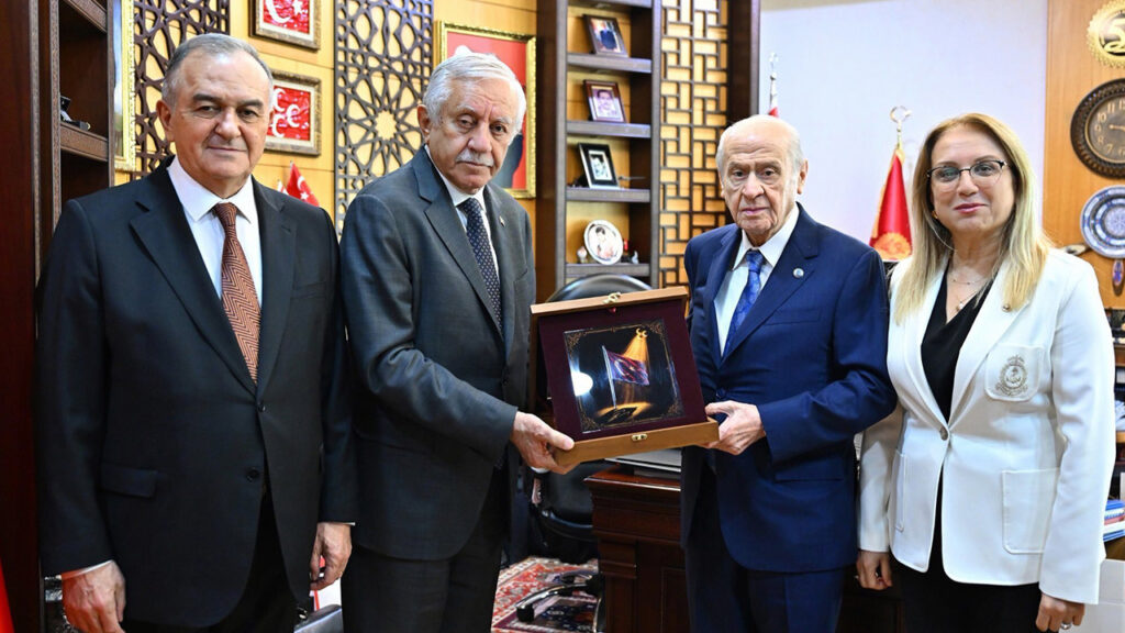 mhp-tbmm-grubundan-devlet-bahceliye-ziyaret-Gqz71z91.jpg