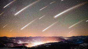 perseid-gok-tasi-yagmuru-zirve-yapiyor-ciplak-gozle-nasil-ve-ne-zaman-izlenir-TAZJPbiA.jpg