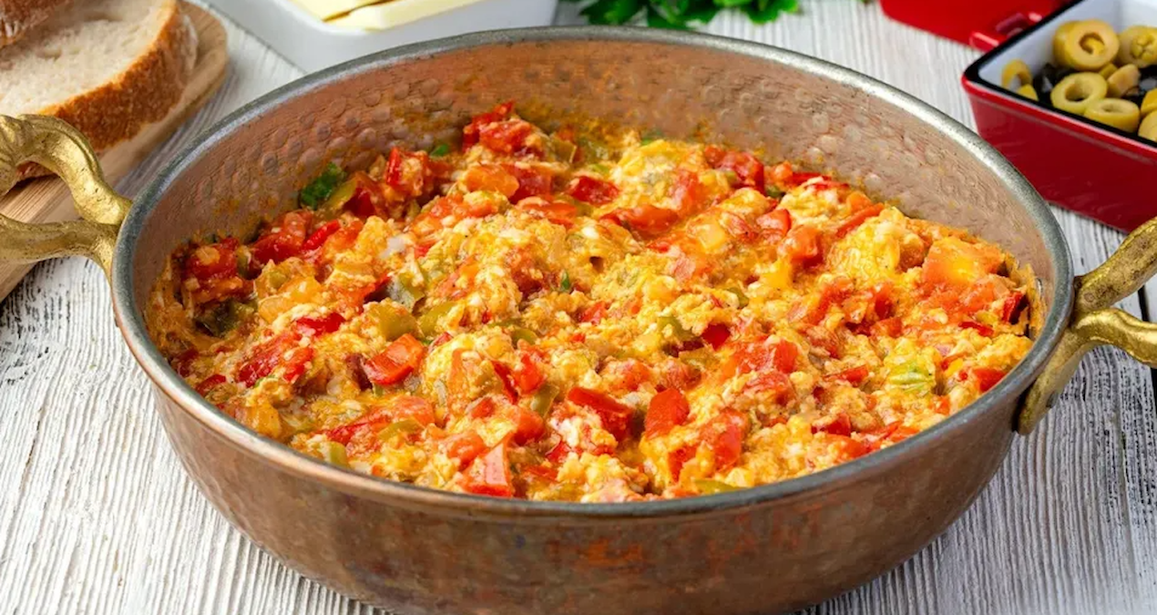 Soğan ve biber menemeni yaktı