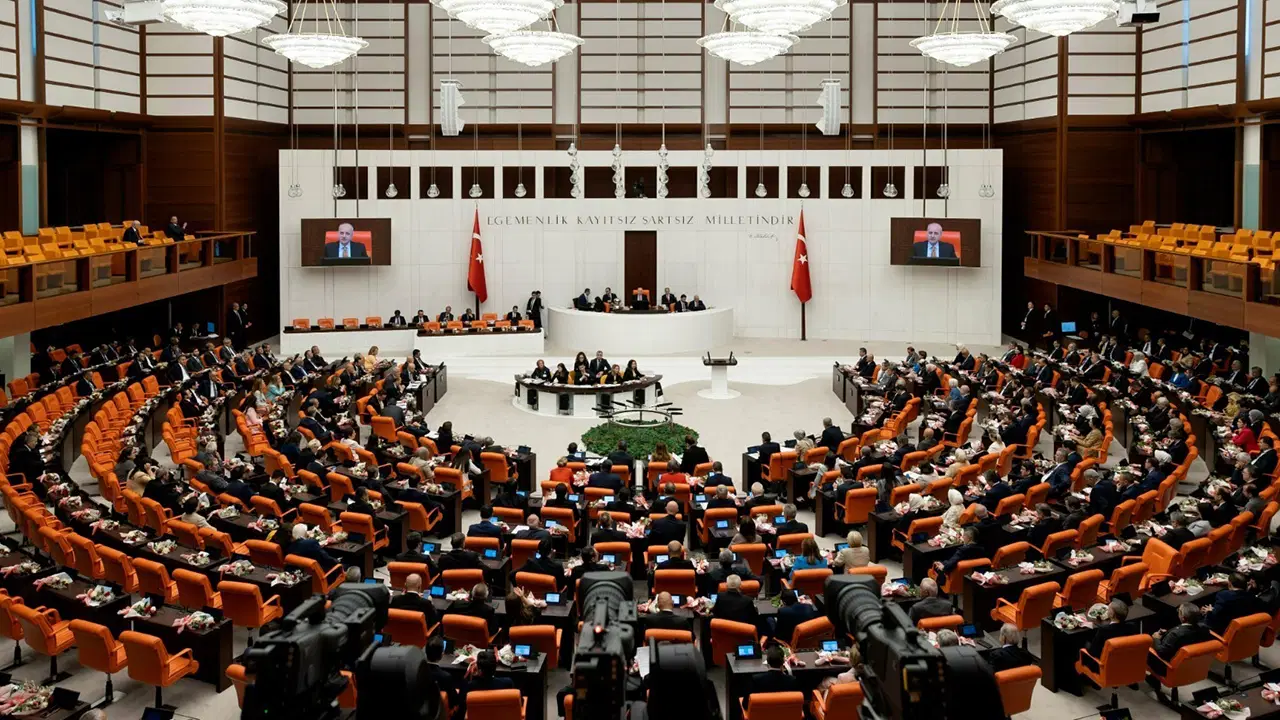 Son dakika… AKP’den muhalefete ‘çerçeve yasa’ ön bilgilendirmesi