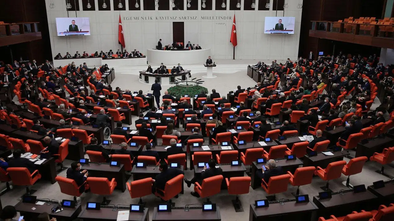 Son Dakika… ‘Çerçeve yasa’ Genel Kurul’da: Toplantı başladı