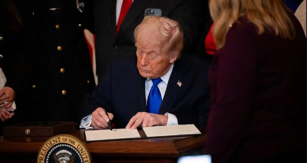 trumpin-bu-karari-firtina-kopardi-abdnin-vergi-paralari-avrupada-kimlere-gidiyor-C87UCJ1A.jpg