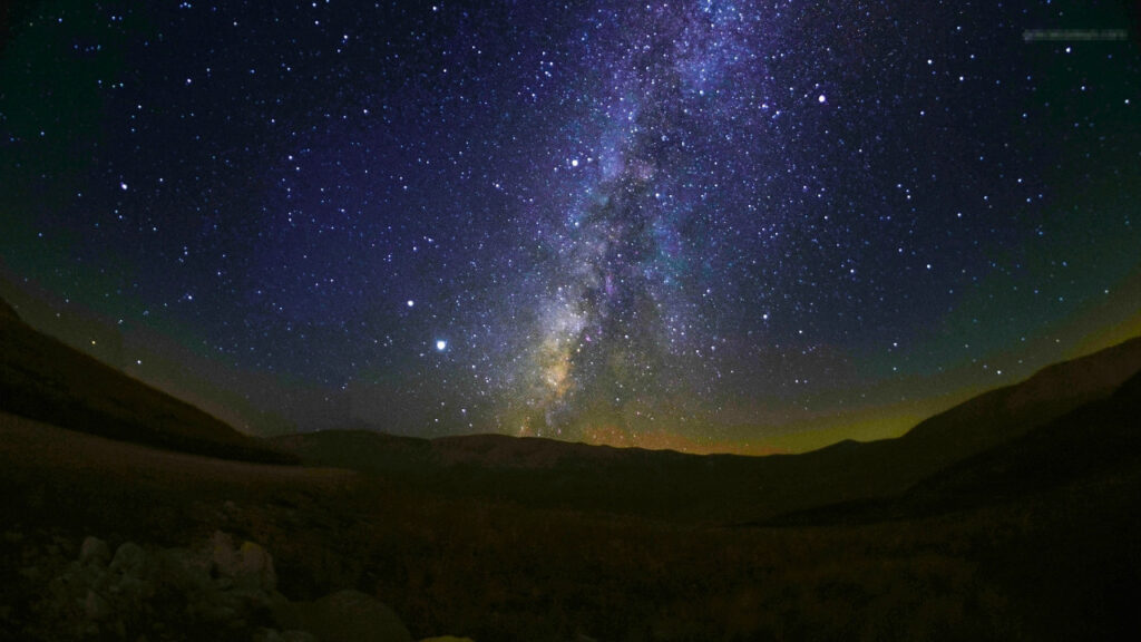 yarin-gokyuzune-bakmayi-unutmayin-perseid-meteor-yagmuru-turkiyenin-dort-bir-yanini-aydinlatacak-2Wl1XkmV.jpg
