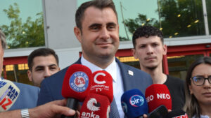 yeni-parti-izmir-buyuksehir-belediyesinde-ilk-grup-toplantisi-grup-baskanvekili-belli-oldu-sdqsKGMV.jpg